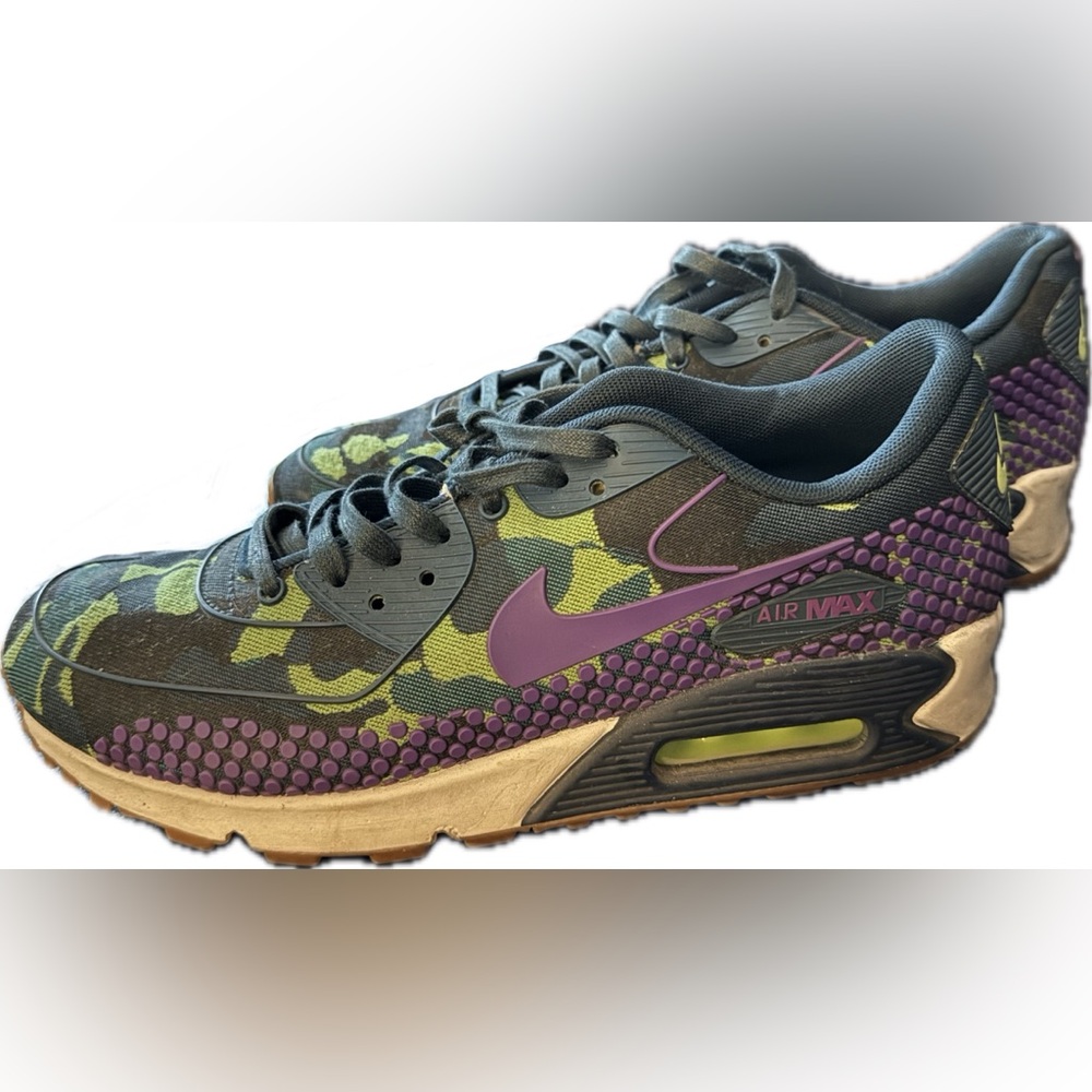 Nike Air Max Camouflage Purple Sneakers. Size 8